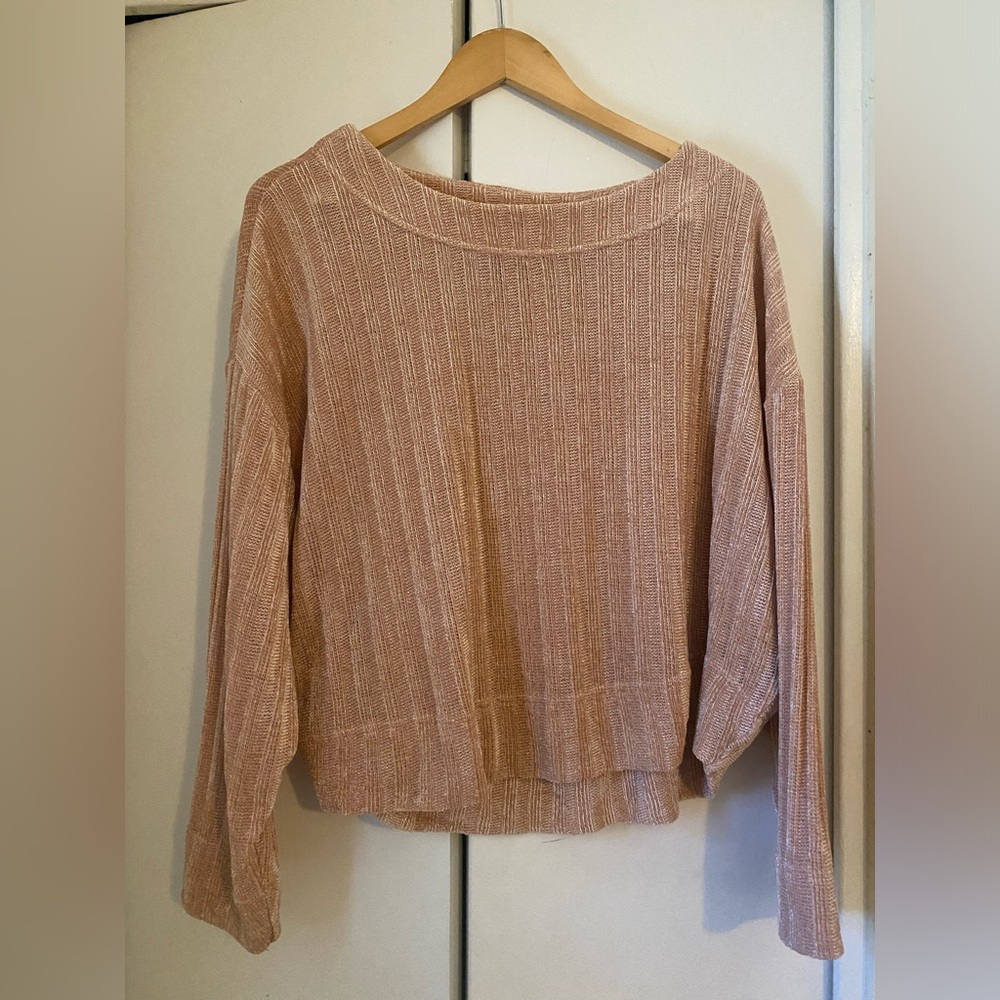 NWOT Urban Outfitters light pink long sleeve